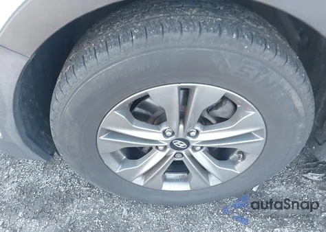 2016 Hyundai Santa Fe Sport 2.4L z USA, uszkodzony, nr VIN 5XYZUDLB4GG343740